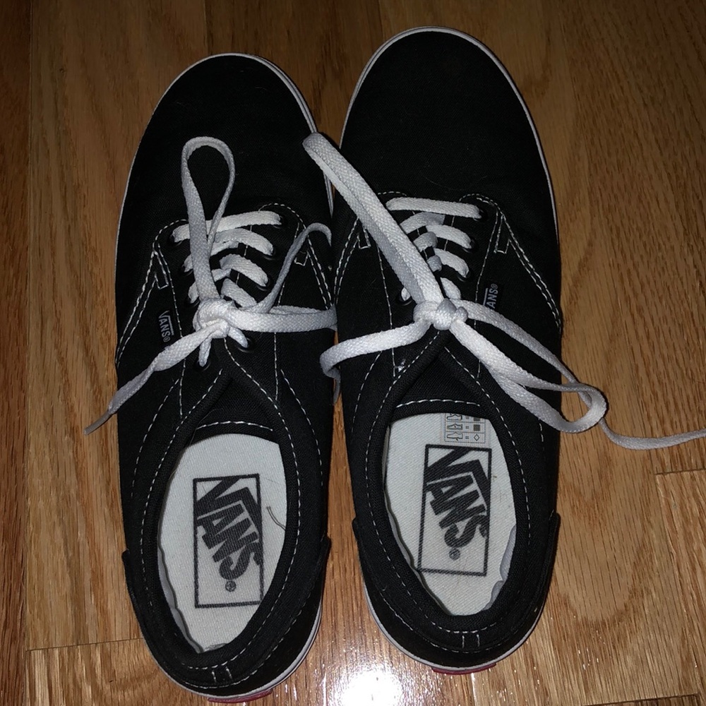Women’s black lace up vans. Size 7.5